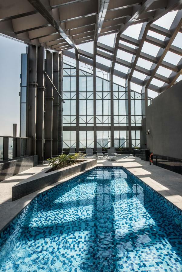 Fantastay Sparkle Tower Luxury 1 Br 두바이 외부 사진