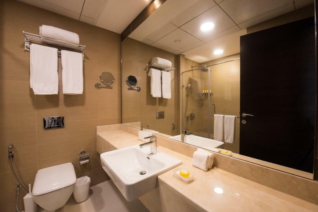 Fantastay Sparkle Tower Luxury 1 Br 두바이 외부 사진